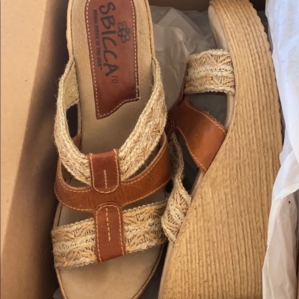 10m tan wedge sandal